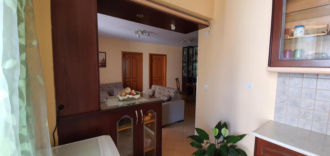 Enjoy Apartment Sarandë Esterno foto